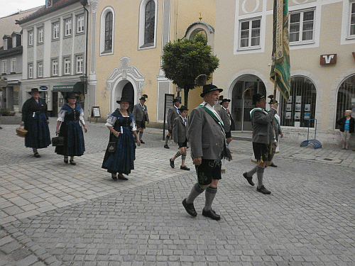 VTV 'Die Werdenfelser' Partenkirchen - Gaufest 2018 -Aufstellung zum Kirchenzug
